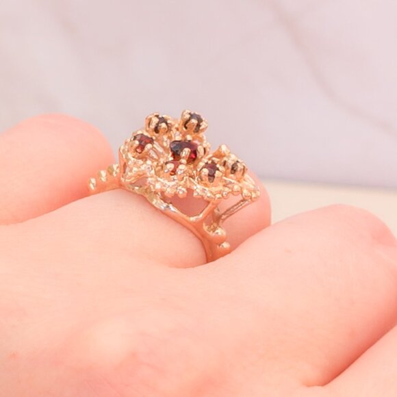 1970s 10k Gold Garnet Butterfly Cocktail Ring · Size 5.75 - Picture 13 of 13